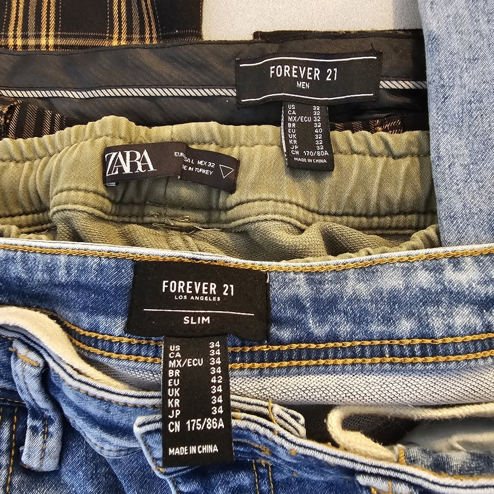 Bundle of Young Men's Pants Jeans sz Large - Picture 6 of 6